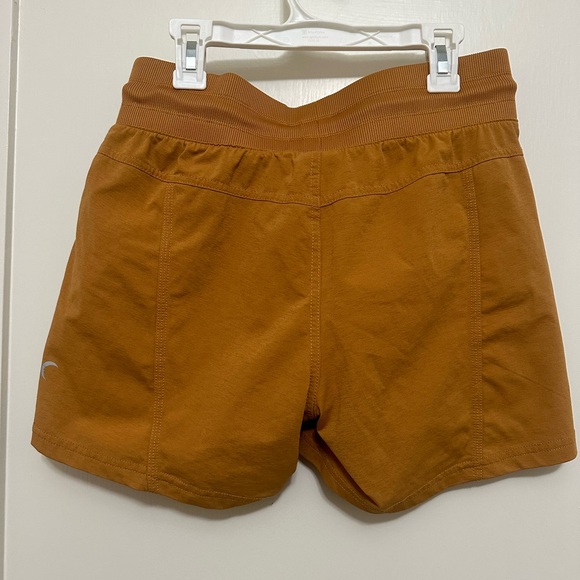 ZYIA Dark Khaki Canyon Shorts (S) - Picture 4 of 4